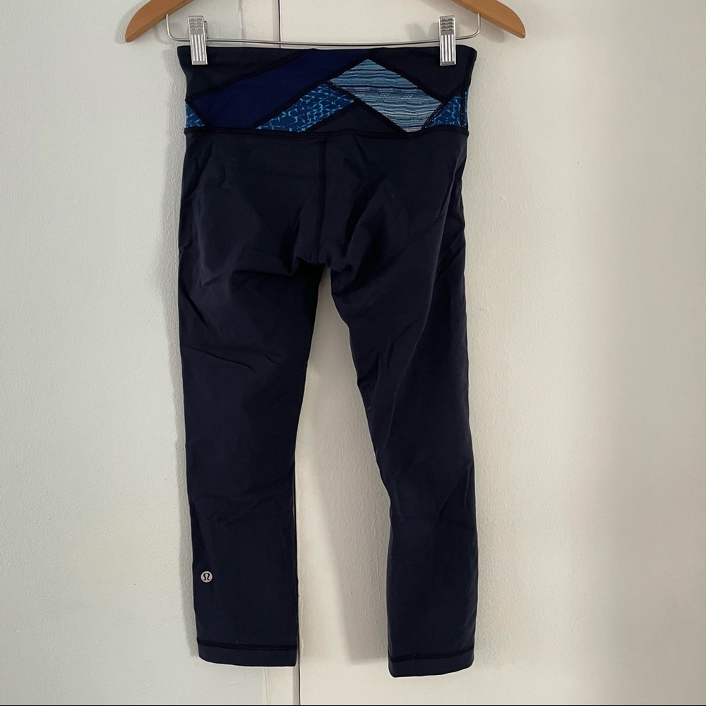 LULULEMON Navy Capri Yoga Leggings NWOT 4 - Picture 2 of 6